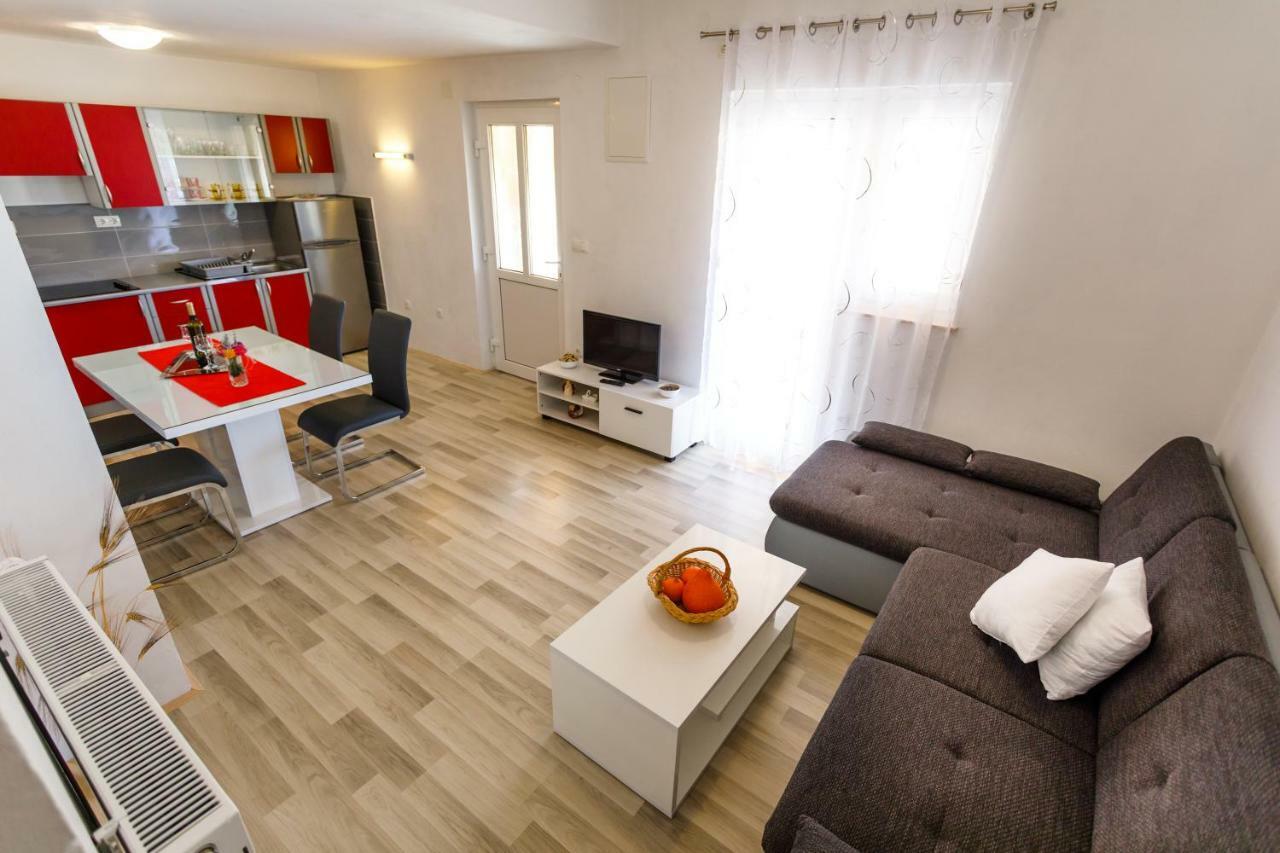 Apartman Dobrila Vrh  Екстериор снимка