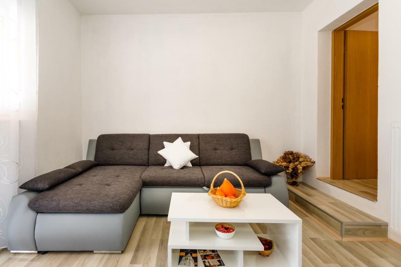 Apartman Dobrila Vrh  Екстериор снимка