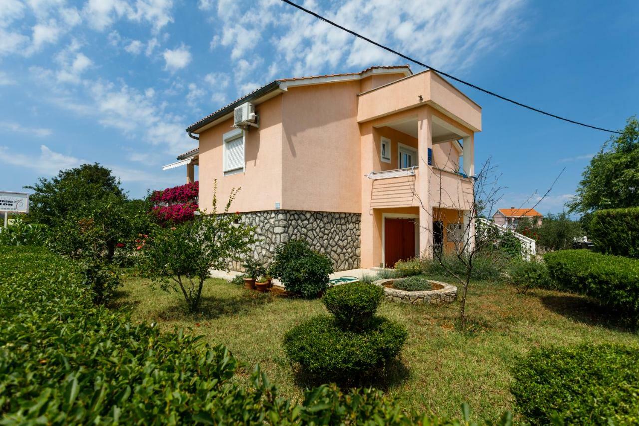 Apartman Dobrila Vrh  Екстериор снимка