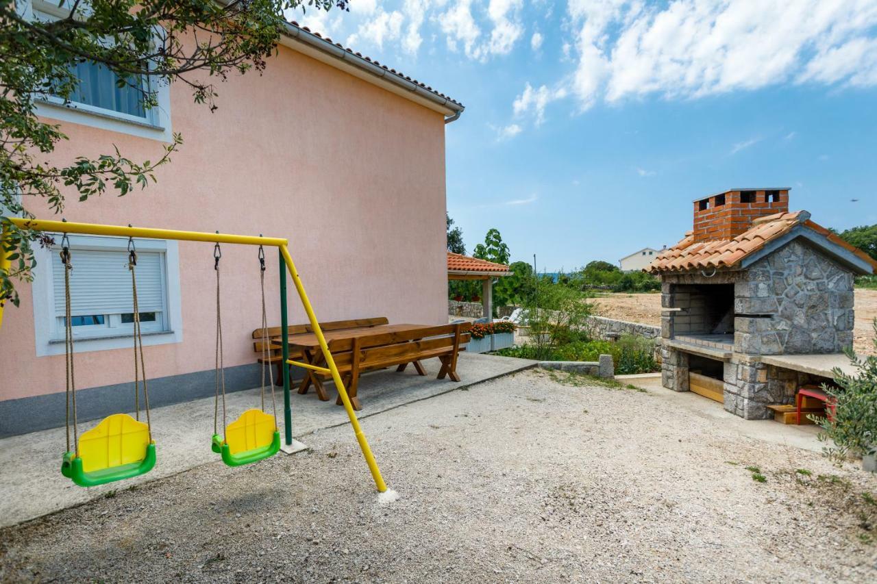 Apartman Dobrila Vrh  Екстериор снимка