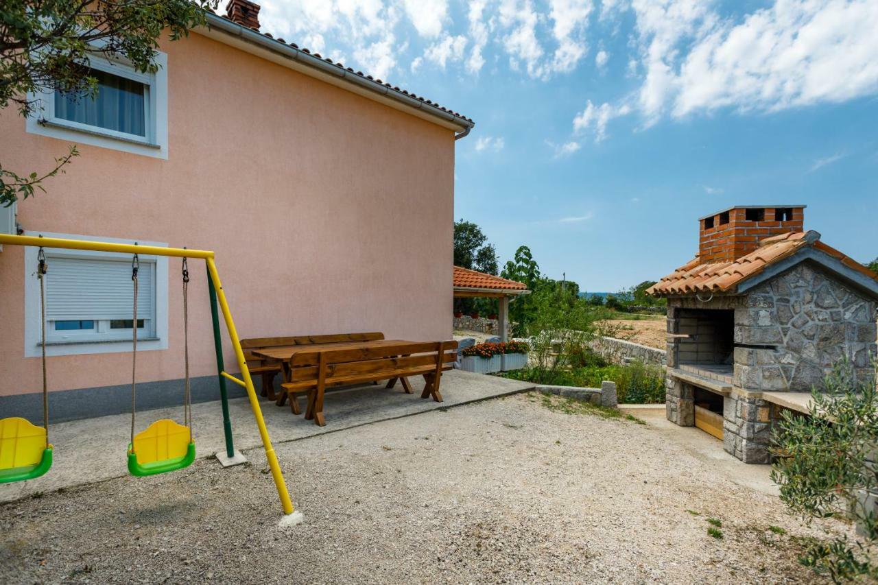 Apartman Dobrila Vrh  Екстериор снимка